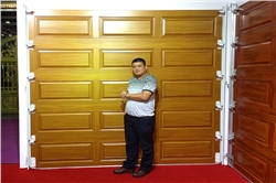 鑫广大铝合金仿木纹车库门