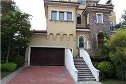 鑫广大实木翻板车库门