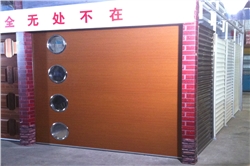 鑫广大彩钢木纹色翻板车库门