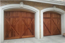 鑫广大实木翻板车库门