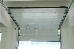 鑫广大彩钢翻板车库门