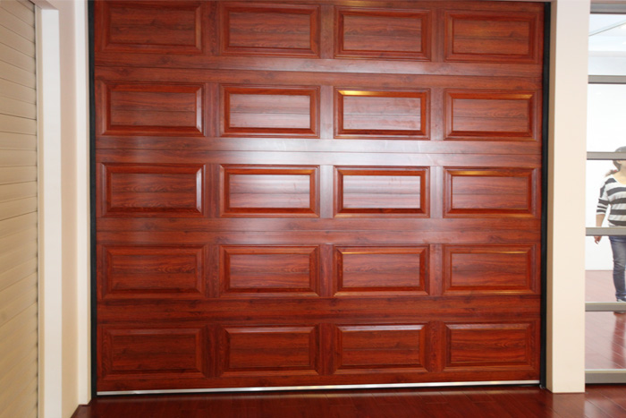 鑫广大铝合金木纹车库门