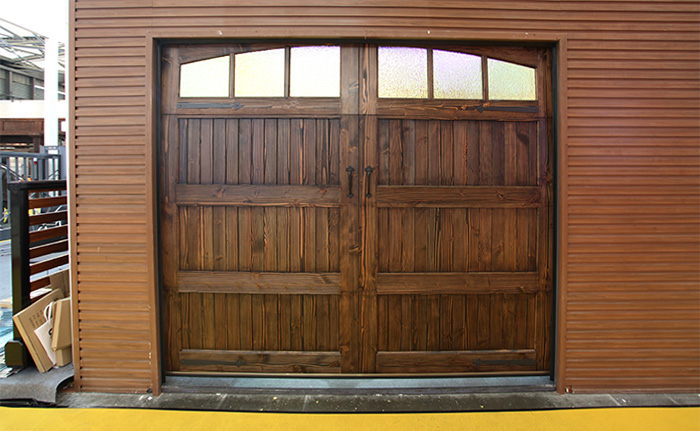 鑫广大实木翻板车库门 鑫广大实木翻板车库门
