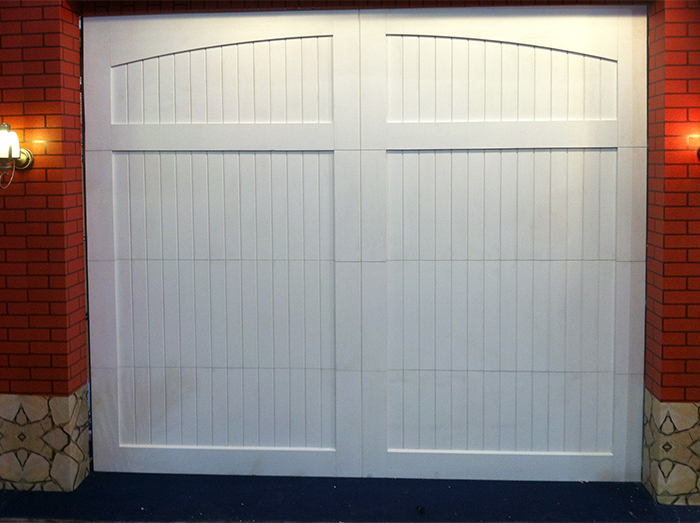 鑫广大实木车库门