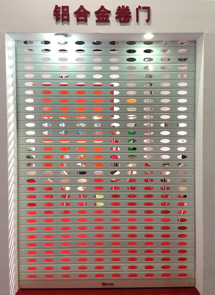 鑫广大单层冲孔卷闸门