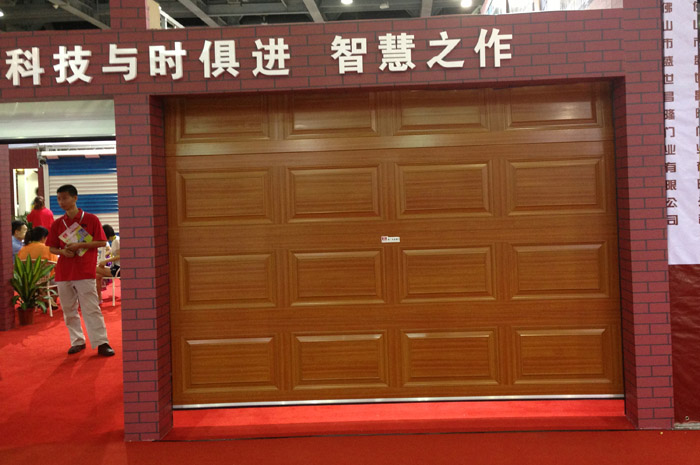铝合金木纹色车库门