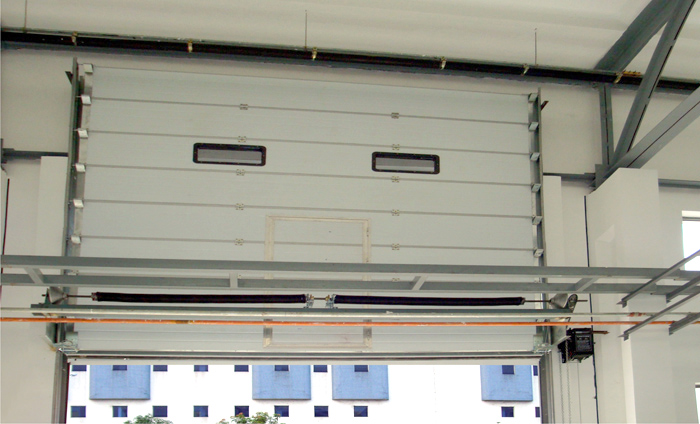 工业提升门的特点