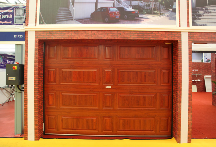 鑫广大铝合金仿木纹翻板门 鑫广大铝合金仿木纹翻板门