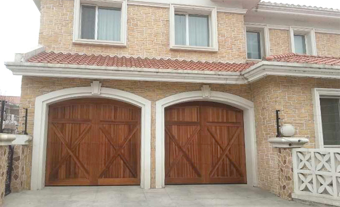 鑫广大实木翻板车库门 鑫广大实木翻板车库门